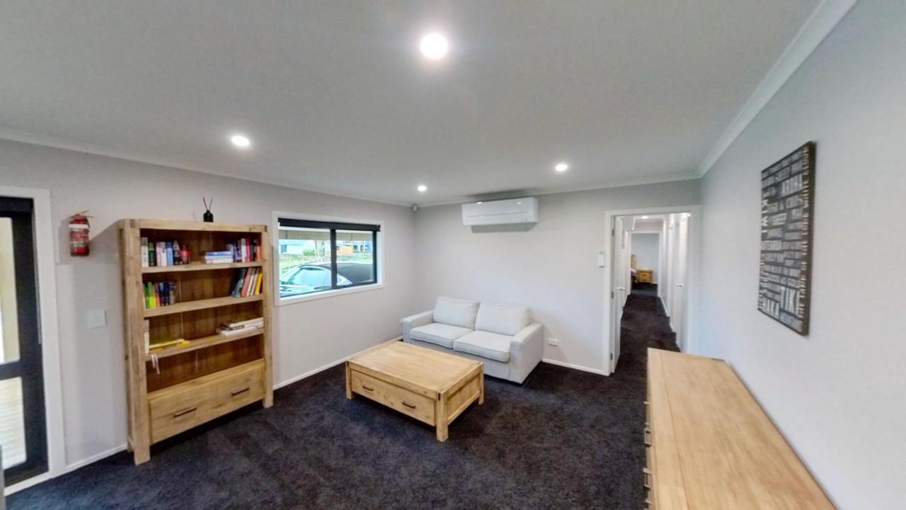 5 Bedroom, Solar On Snowmass Ohakune, Yellow Door Экстерьер фото