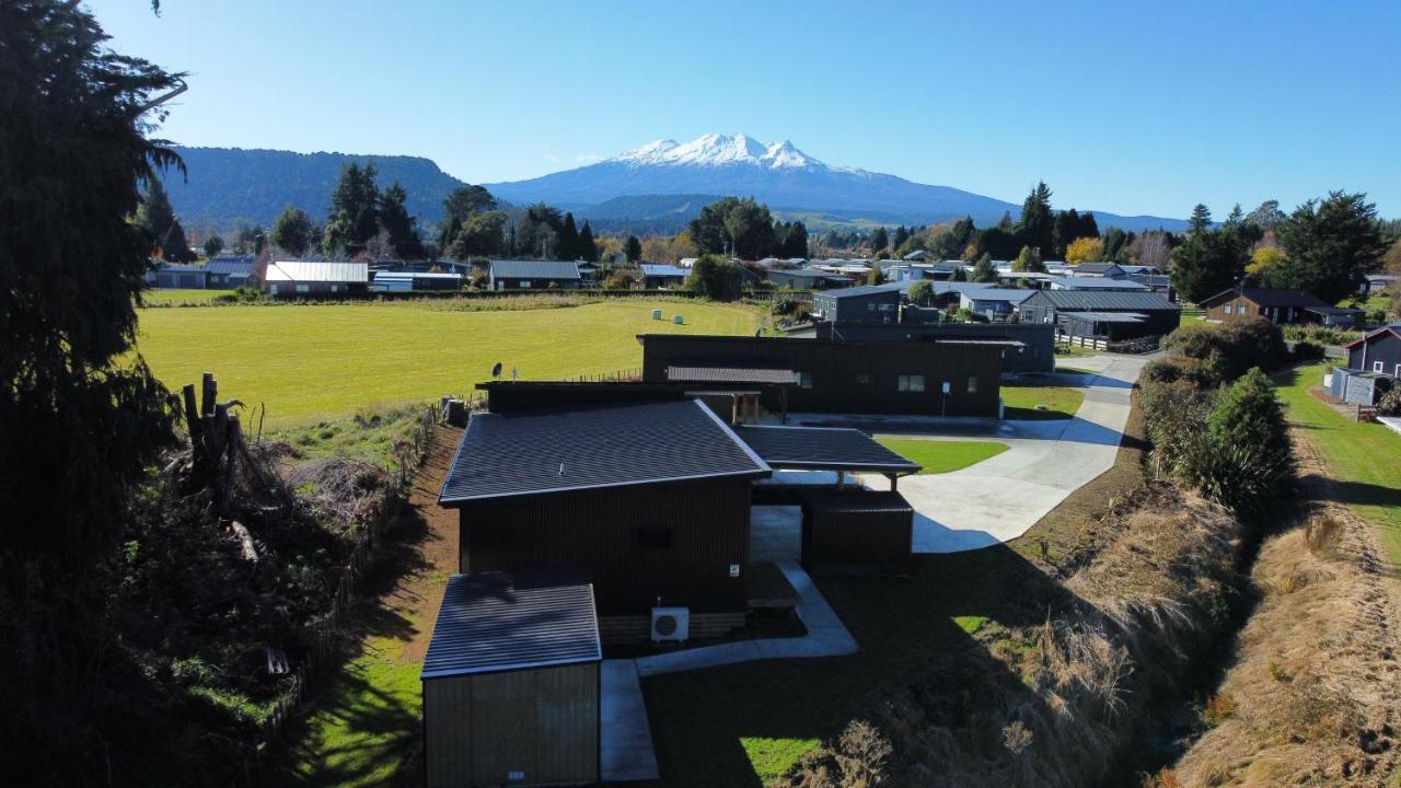 5 Bedroom, Solar On Snowmass Ohakune, Yellow Door Экстерьер фото